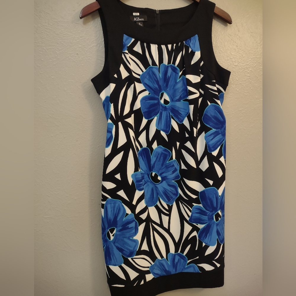 AGB Dress Black & White Blue Floral Sheath Dress Size 12 - Picture 3 of 15
